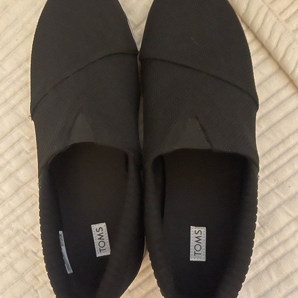 Toms Women's Black Slip-On Sneakers - Picture 6 of 8
